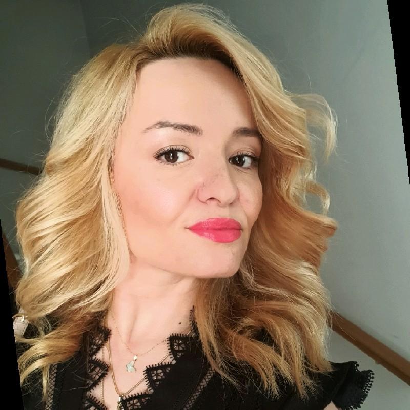 Claudia Perri