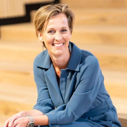 Kim Van Esbroeck