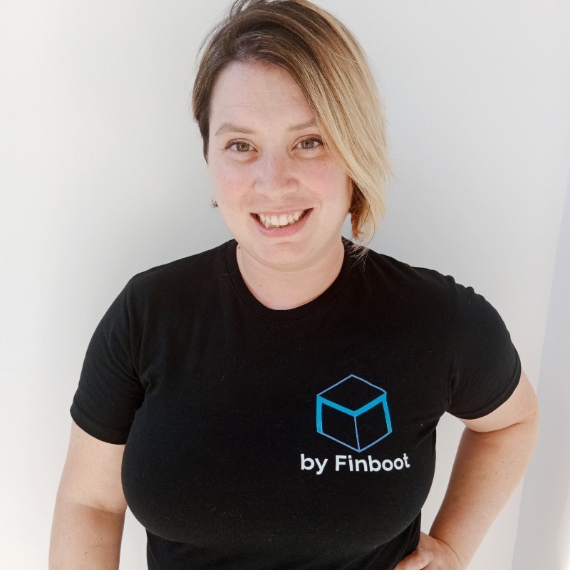 Flávia Sales