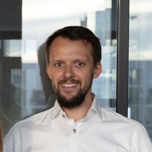 Dr. Christian Stoll