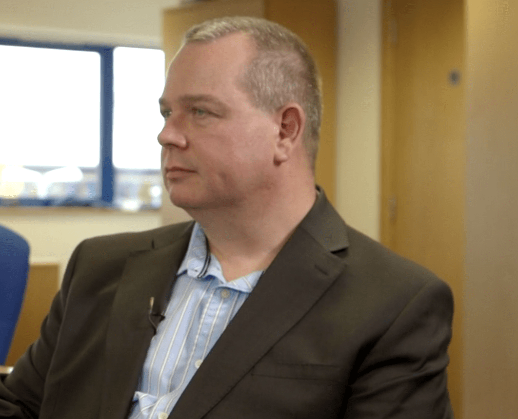 Adrian Wright on "How can banks make full use of social media?"
